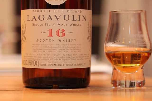 供您參考：為什麼蘇格蘭威士忌聞起來像創可貼？