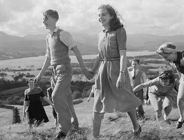 科學證實了一個顯而易見的事實：男生和女朋友一起走路時會放慢速度。