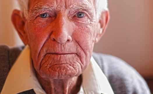 供您參考：為什麼老年人體毛會變得很多？