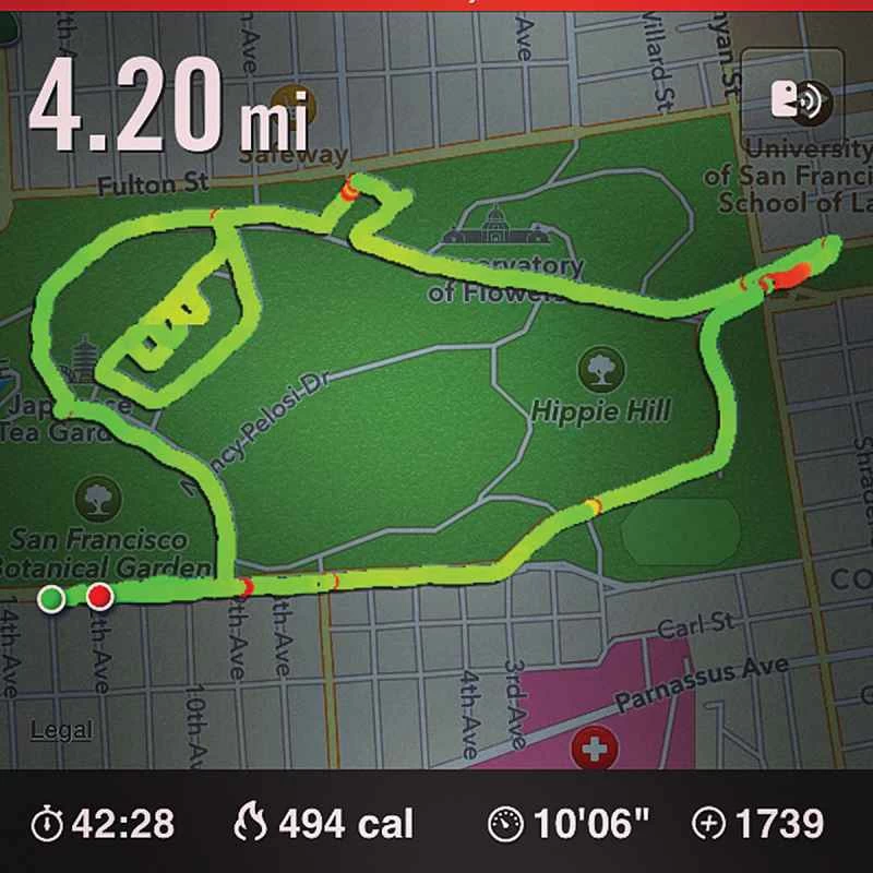 耐吉+女子跑步路線在地圖上的形狀像史萊姆